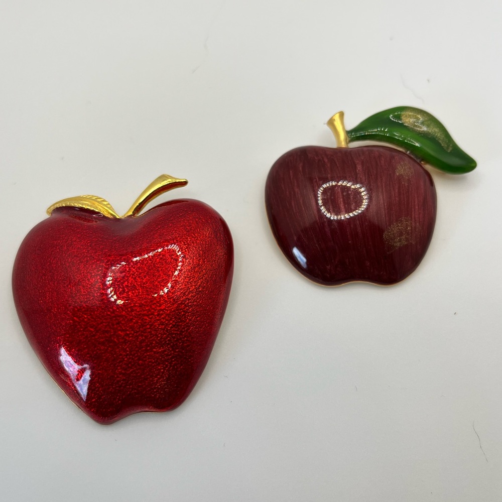 2 apple brooches - lapel pins